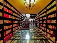 -钟书阁(松江泰晤士小镇店)