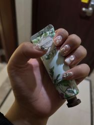 -丽心自助美甲美睫