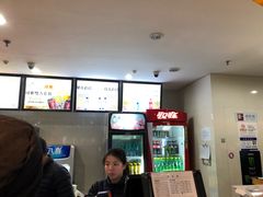 -天幕新彩云国际影城(激光巨幕店)