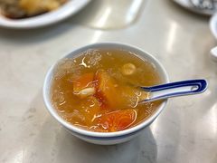 每日糖水-肥仔文澳门猪骨煲(南京西路店)