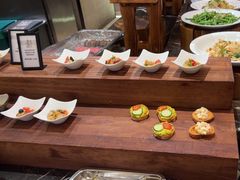 -广州万富希尔顿酒店·感趣自助餐厅·金秋蟹宴生蚝海鲜刺身