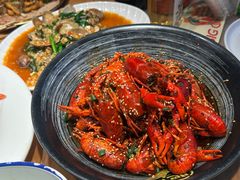 -肥肥虾庄·金牌油焖大虾(汉街SKP店)