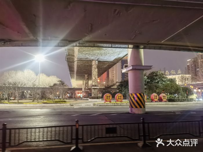 郑州烤鸭总店图片