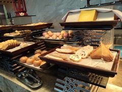 -万达文华酒店·48F云端窗景美食汇自助餐厅