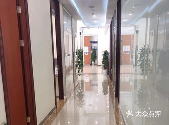 不要吃太冰太烫的，辛辣刺激的