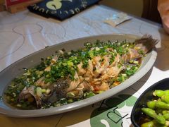 -巴厘龙虾·榜首油焖大虾(音乐学院·沿江酒馆店)