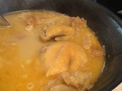 -鲜入围煮花胶鸡海鲜火锅