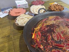-黄潇洒老火锅(九眼桥宏济巷店)