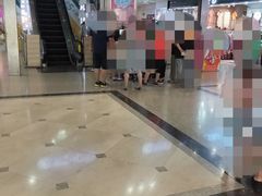 -第5大道精品休闲购物广场