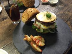 -HIGH FIVE哈福手工汉堡(桂林路店)