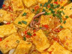 蒜香火腿包浆豆腐-云海肴·汽锅鸡·云南菜(苏州中心店)