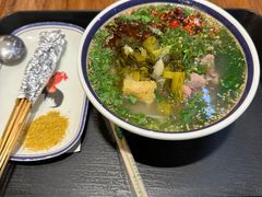 -云阿蛮云南生烫牛肉米线(奉贤路店)