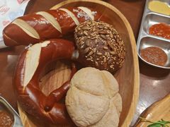 -Brotzeit博璨德国啤酒餐厅(亮马桥官舍店)
