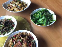 -临江餐馆二楼美食部落
