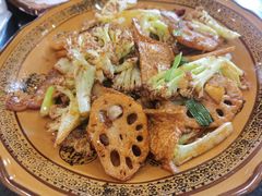 -老来福·非遗酸汤兔(凯旋路店)