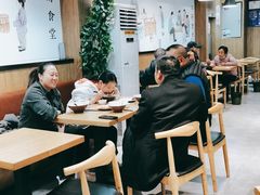 大堂-三好食堂(煎饺·馄饨·肉饼米线·盛世广场店)