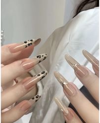 -七月美睫 美甲