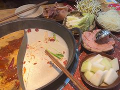 -赵美丽·重庆社区火锅·直营店(火车东站·中豪国际店)