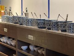 -尚尚仙·酸汤猪手·猪肚鸡火锅(华联万柳购物中心店)