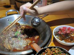 -大众跷脚牛肉馆·非遗传承单位(峨眉山店)