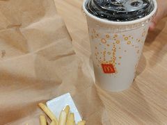 -麦当劳(民盈·国贸城店)