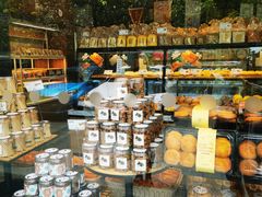面包甜点陈列柜-爱达乐面包生日蛋糕(华油路店)