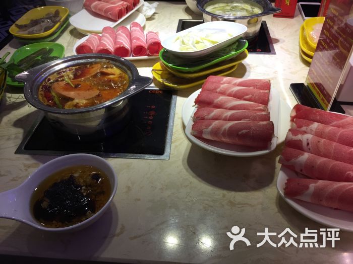 澳洲肥牛捞捞锅牛排海鲜自助(光华店)图片 - 第1张