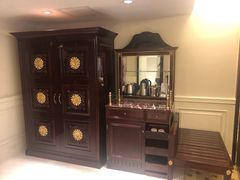 -深圳富苑皇冠假日套房酒店
