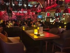 -FOUR PLAY BAR