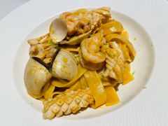 -Mogul Eatery·大亨餐酒馆