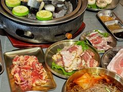 -围炉肉舍•炭烤活鳗•丹东海鲜烤肉(步行街店)