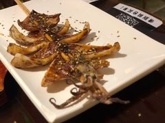 烤鲜鱿鱼-三个大叔烤羊肉串·炭炉砂锅菜(西三旗店)