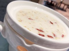 -燕庭·纯燕窝·甜品下午茶(南京西路店)