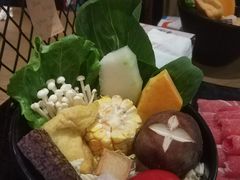 综合菜盘-伊人锅·魔石泡泡鱼