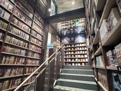 -钟书阁(群光广场店)