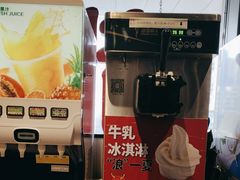 -龍歌自助小火锅(市南金茂湾店)