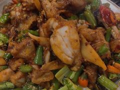 独门姜爆蛙-鸿顺老铁锅美蛙鱼府(解放碑店)