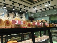 面包甜点陈列柜-爱纶蛋糕(山东路店)
