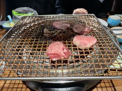 黑牛牛舌-明洞阿姨·韩式酱蟹烤肉·创意料理(三元桥店)