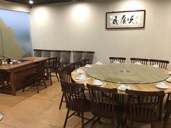 包厢-胡须哥网红竹筒菜