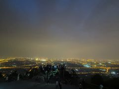 -鬼笑石后山停车场