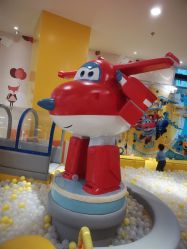 -乐多星球潮玩中心(沈阳嘉里城店)