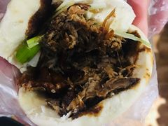 -烤鸭肉夹馍鸭汤店