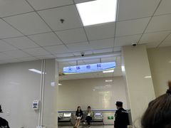 -上海市松江区泗泾医院