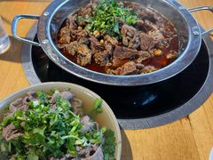 -大众跷脚牛肉馆·非遗传承单位(峨眉山店)