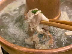 -洞庭洲·防空洞火锅·烧烤·铜锅涮肉(新百广场店)