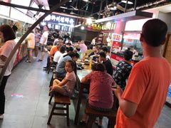 大堂-食上东新街美食街区(民乐新都会店)