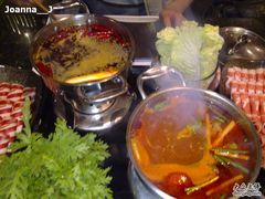 番茄锅底and麻辣锅底-王家渡火锅店(棕榈泉店)