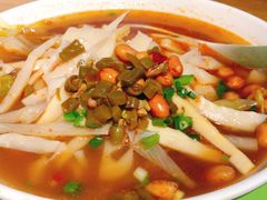 -卓雅桂林米粉