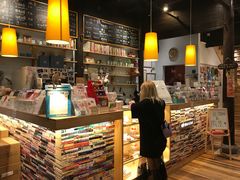 -猫的天空之城概念书店(杭州南宋御街店)